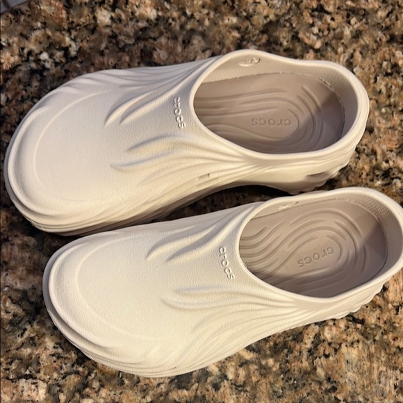 CROCS White Women's Shoes - Picture 2 of 9